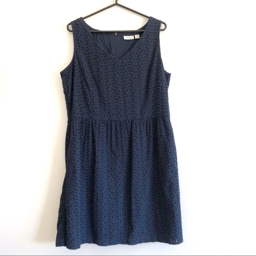 L.L. Bean navy blue eyelet dress 16 EUC Summer